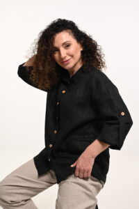 Lniana koszula damska czarna z długim rękawem z kołnierzykiem na guziki