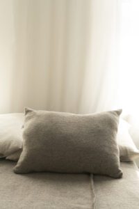 Poszewka na poduszkę wełniana szara 