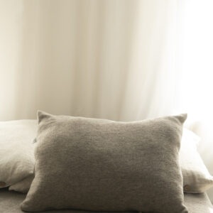 Poszewka na poduszkę wełniana szara